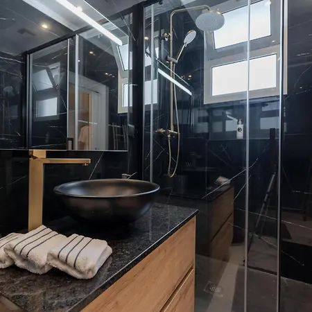 Stylish 1 Bed Flat Apartman Funchal
