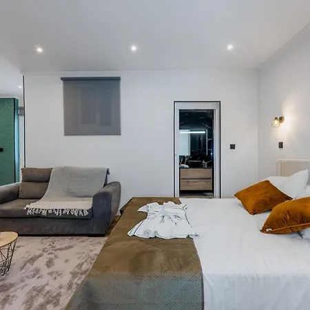 Stylish 1 Bed Flat