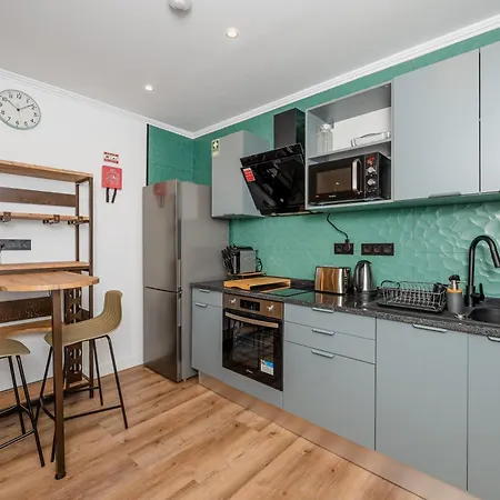 Апартаменты Stylish 1 Bed Flat *
